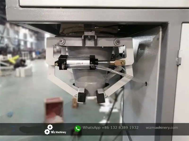 Bag Clamping Mechanism