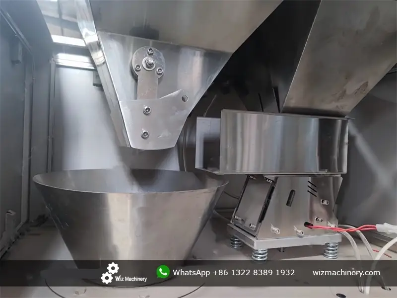 Feed Vibrator to control the flow of material