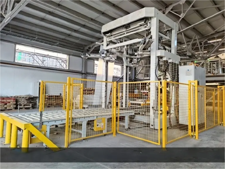 Automatic Stretch hooder wrapping machine side