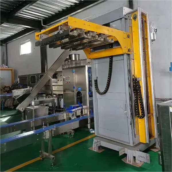Bottled water column palletiser side view