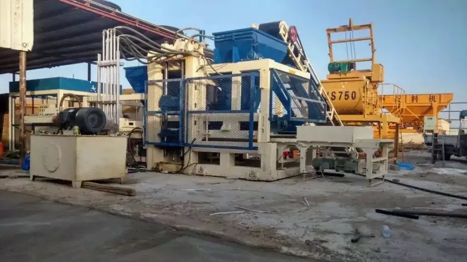 Full Automatic Block Making Machinery outside