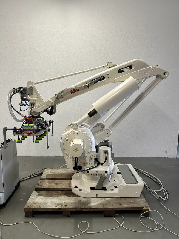 ABB_IRB_660-180_-3.15_Robot with gripper