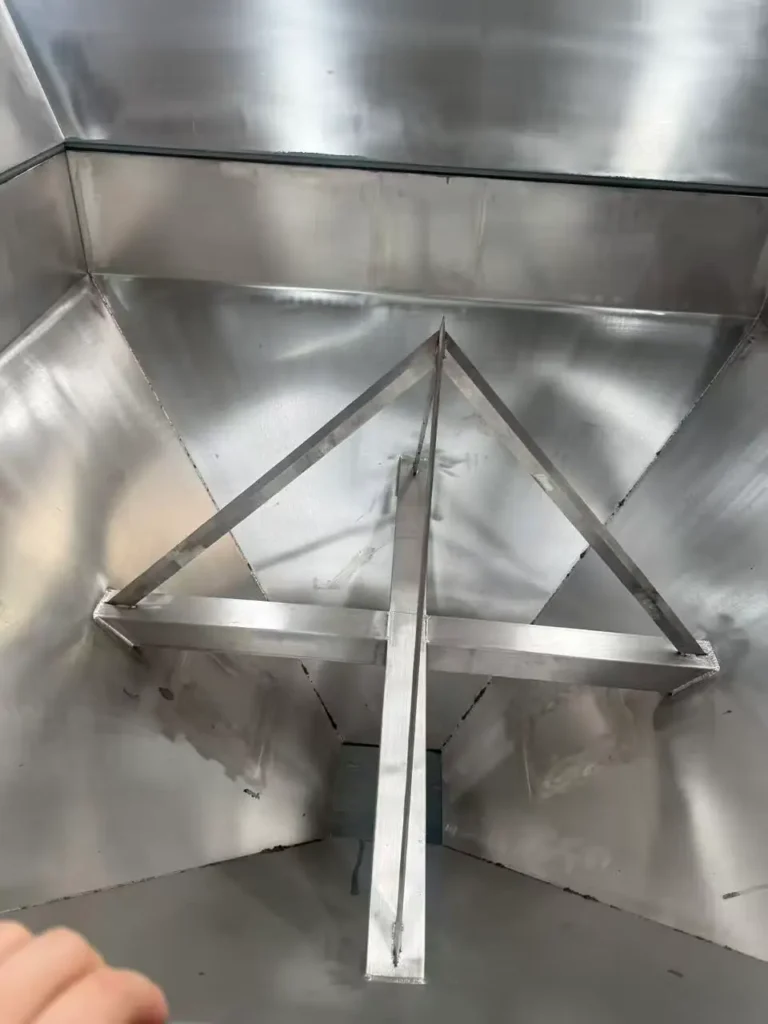 Flat Bottom Jumbo Bag Discharger blade