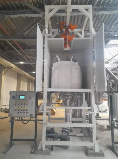 Outlet spout bulk bag unloader