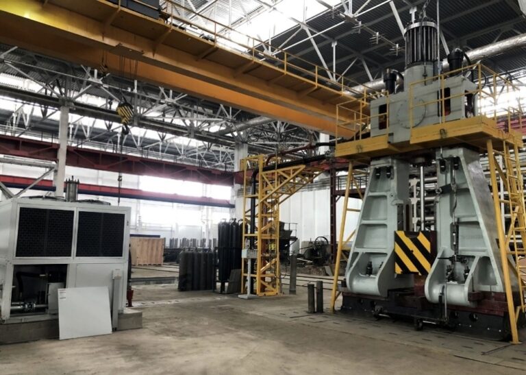 Fully Hydraulic Closed Die Forging Hammer distant